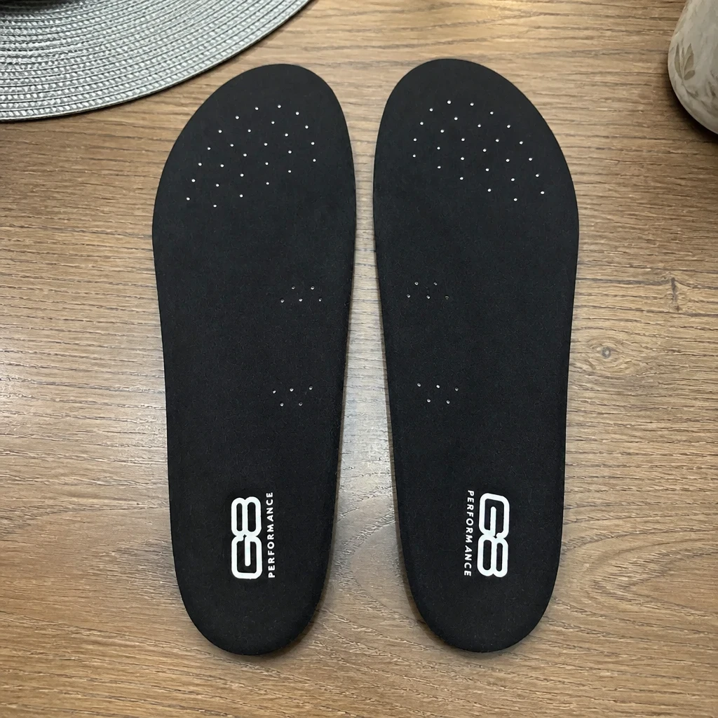G8 Performance Pro Series 2620 insoles beside a shoe on a kitchen table