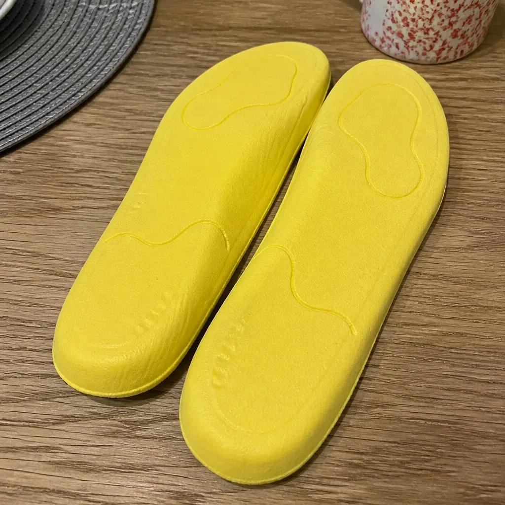 Impact Gel Generation 3 SUPERS insole on a kitchen table after trimming to size